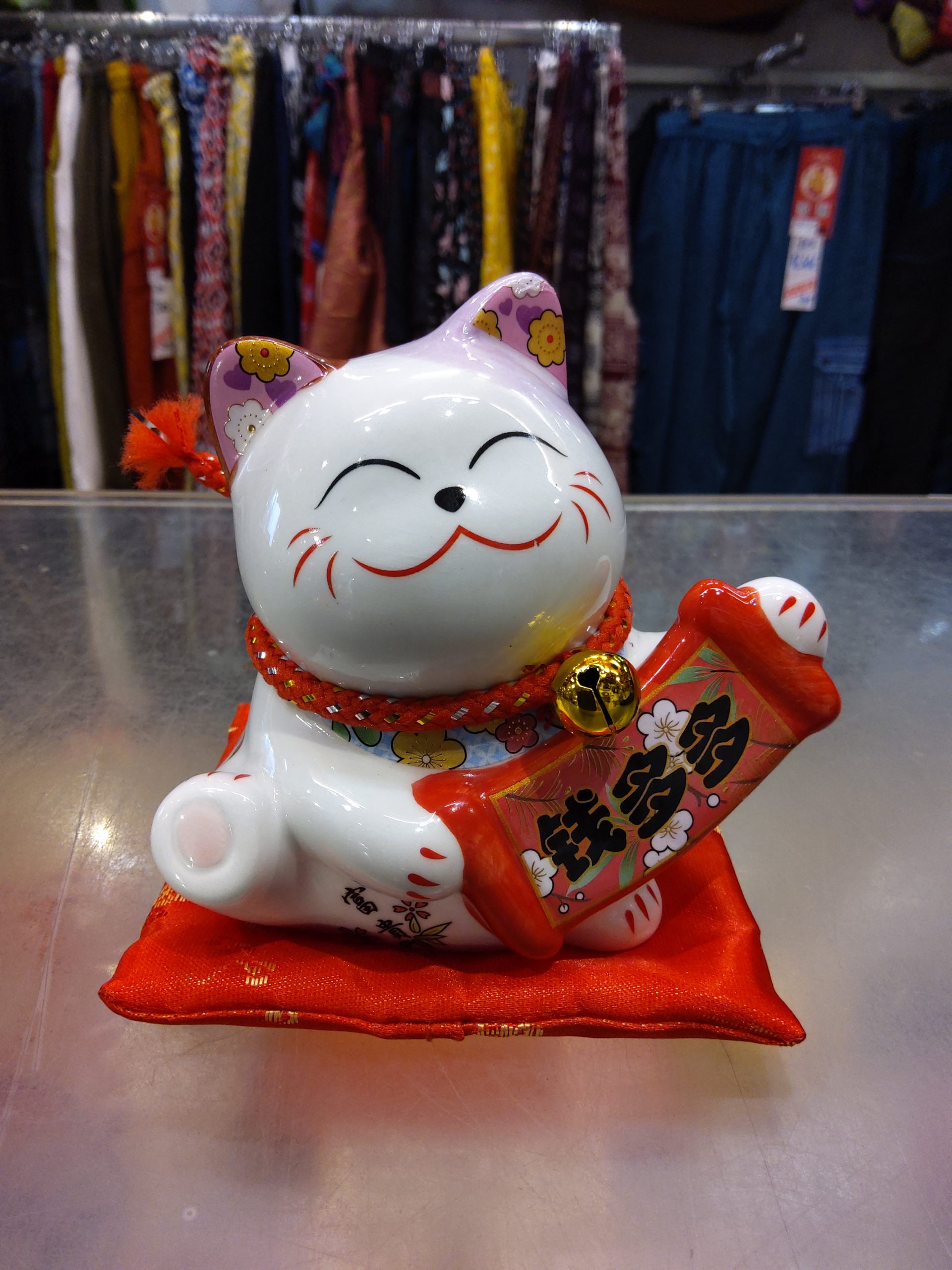 Chica Japonesa De La Alcancía Maneki Neko | Cuotas sin interés