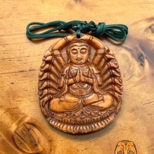 Pendentif Bouddha aux mille mains en jade du Myanmar