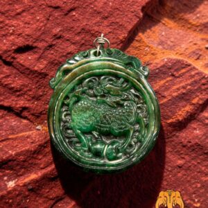 Pendentif Qilin en jade impérial du Myanmar