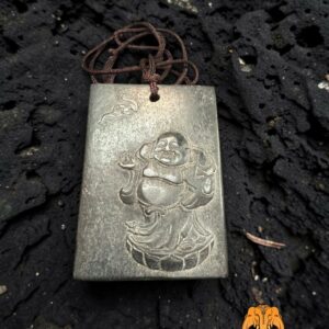 Pendentif Bouddha rieur en jade noir du Myanmar
